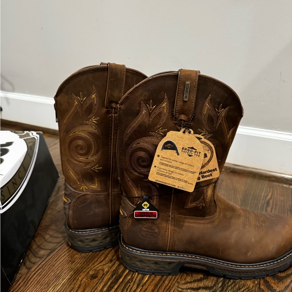 New in the box men's Georgia boots - Picture 3 of 3